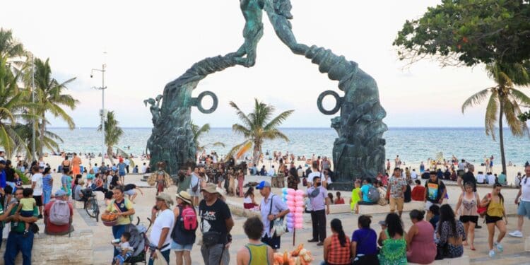 Explica Ieqroo la redistritación local en Quintana Roo; Playa del Carmen tendrá más diputados 