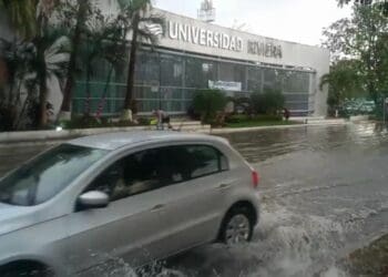 Frente frío 27 genera lluvias e inundaciones en Playa del Carmen