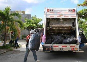 Multarán a quienes sean vistos tirando basura en Playa del Carmen