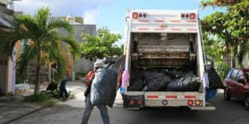 Multarán a quienes sean vistos tirando basura en Playa del Carmen