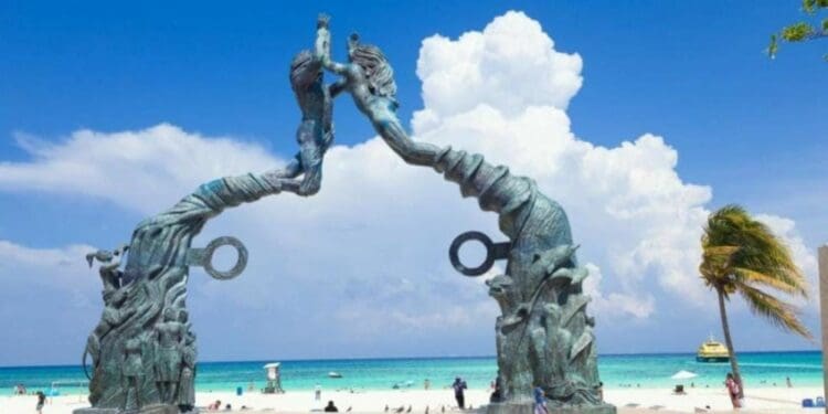 Portal Maya es un icono de Playa del Carmen; ya se planea una nueva escultura: Lili Campos