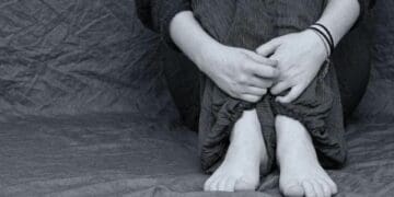 Urge atender casos de depresión y adicciones para prevenir suicidios en jóvenes: CIJ