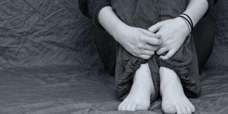 Urge atender casos de depresión y adicciones para prevenir suicidios en jóvenes: CIJ