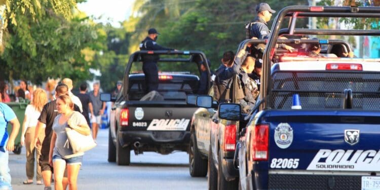 Brindan seguridad a asistentes del Carnaval Playa del Carmen 2023