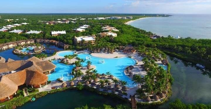 Accidente en el paraíso: Un muerto por colapso de Hotel Palladium Riviera Maya