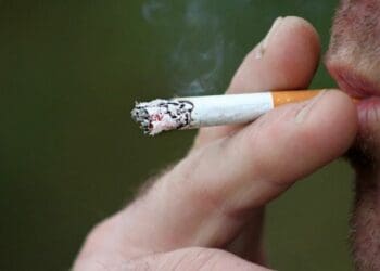 Hoteleros de Quintana Roo también podrían tramitar amparos contra la ley antitabaco: Canirac