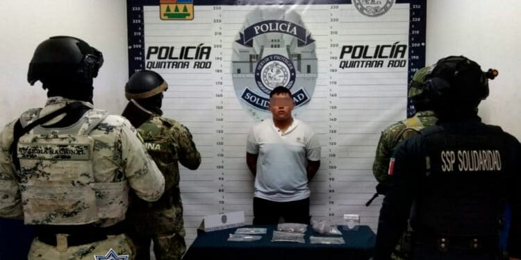Narcocasero amenazaba a su inquilina con no hacer fiestas, lo detienen por agresivo y traía droga
