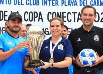 Celebran triunfo del Inter Playa en la Liga Premier