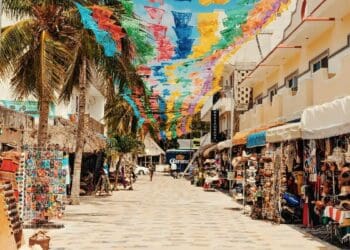 Comercios de Playa del Carmen esperan ventas del 90% durante Semana Santa