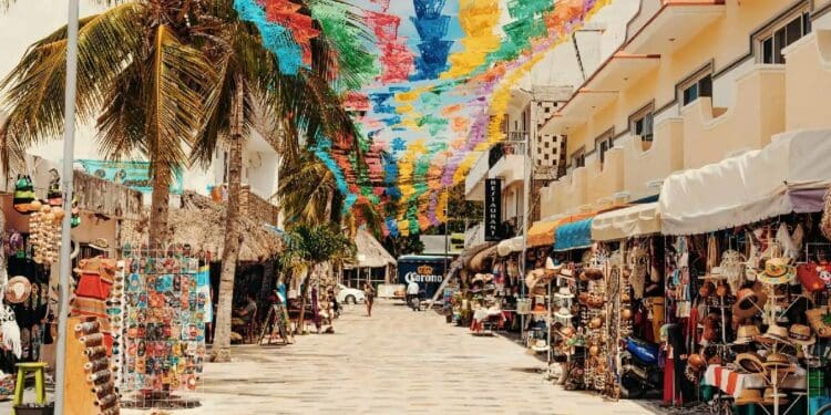 Comercios de Playa del Carmen esperan ventas del 90% durante Semana Santa