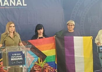 Entregan primer acta de nacimiento a una persona no binaria en Quintana Roo