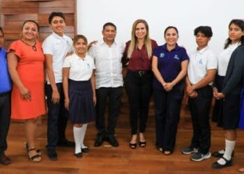 Estudiantes de bachillerato en Puerto Aventuras tendrán plantel digno