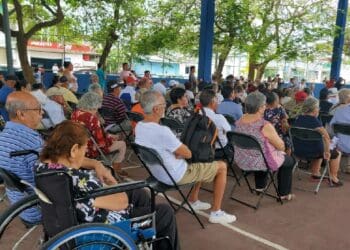 Inicia con contratiempos pago de pensión de adultos mayores en Playa del Carmen