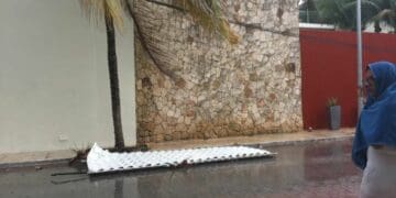 Autoridades actuaron de manera rápida ante la turbonada vivida en Playa del Carmen