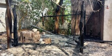 Incendian vivienda abandonada en el fraccionamiento InHouse de Playa del Carmen