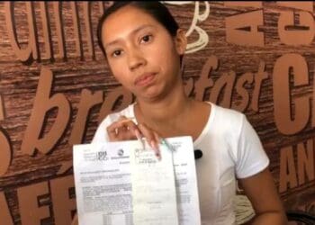 Mujer de Villas del sol denuncia cobro excesivo en recibo de agua