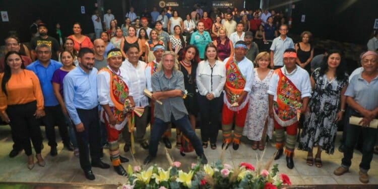 Toma protesta nuevo director del IMCAS