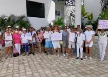 Ciudadanos de Playa del Carmen se unen a la movilización nacional "La Corte no se toca"