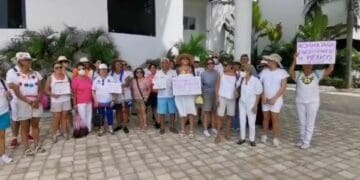 Ciudadanos de Playa del Carmen se unen a la movilización nacional "La Corte no se toca"