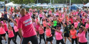 Espectacular mega clase de baile y entrenamiento funcional por Día de la Madre