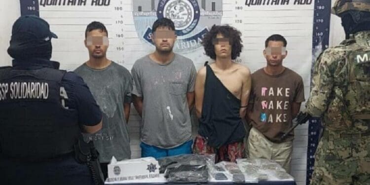 Estadounidense comandaba célula que operaba en Playacar; tenía droga y a una mujer retenida