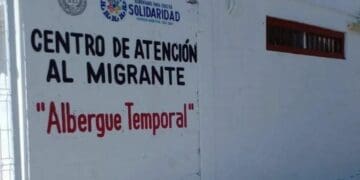 Familias de migrantes recibieron permisos temporales debido a que tienen menores de edad