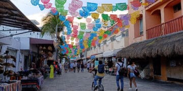 Gozan buena racha vendedores de la Quinta Avenida de Playa del Carmen