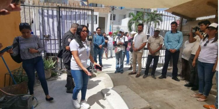 Gracias a Aguakan se conectan al drenaje cinco familias de la colonia Colosio de Playa del Carmen