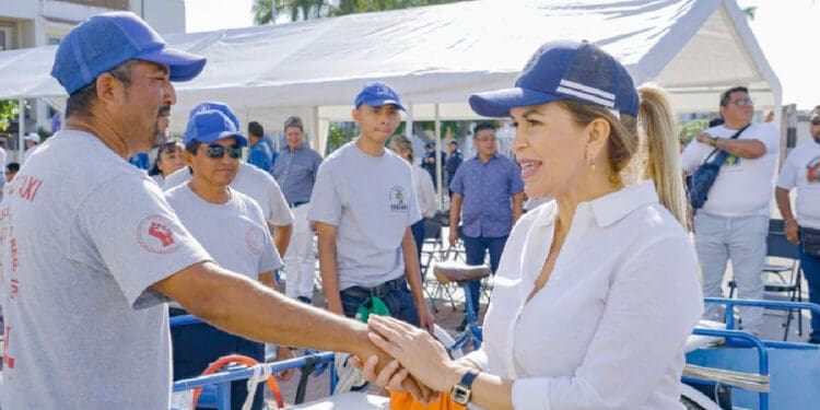 Participativo desfile por el Día del Trabajo