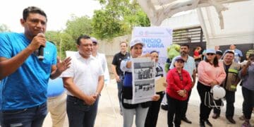 Lili Campos coloca primera piedra en Cristo Rey