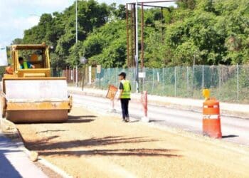 Buscan que Fonatur acelere los trabajos de reparación del camellón y el acceso a Playa del Carmen