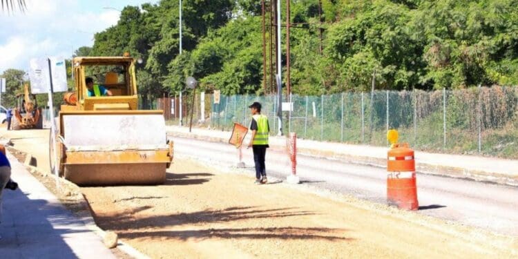 Buscan que Fonatur acelere los trabajos de reparación del camellón y el acceso a Playa del Carmen