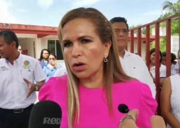 Lili Campos se compromete a brindar espacios dignos para los estudiantes de Playa del Carmen