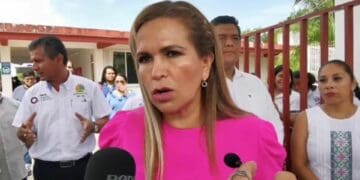 Lili Campos se compromete a brindar espacios dignos para los estudiantes de Playa del Carmen