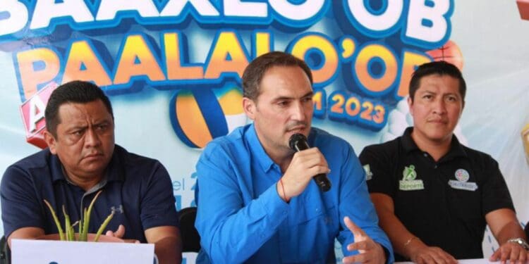 Presentan el curso de verano Baaxlo'ob Paalalo'ob 2023