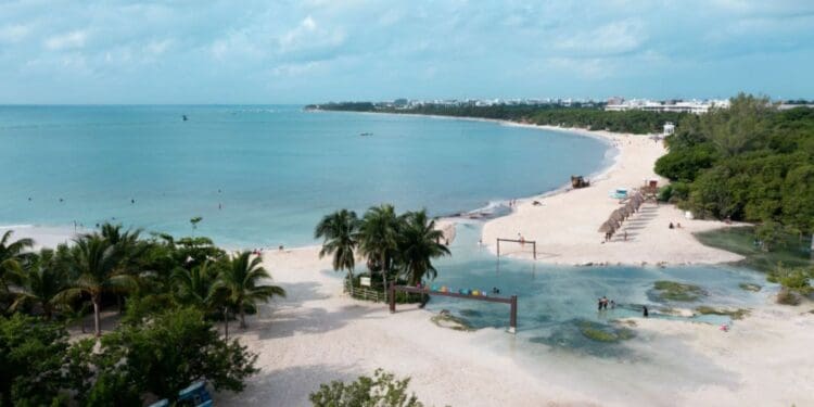 Punta Esmeralda la quinta mejor playa en Latinoamérica