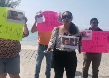 Se manifiestan periodistas de Playa del Carmen en el Día de la Libertad de Expresión