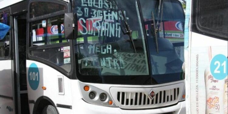 Tucsa tiene menos unidades operando que antes; autoridades le exigen que mejore el servicio