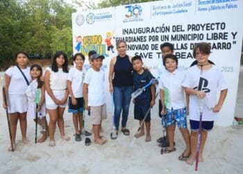 Lili Campos y Cabildo infantil invitan a los ciudadanos a mantener limpias las playas de colillas de cigarro