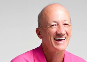 Agreden a famoso 'sanador' René Mey en Playa del Carmen 