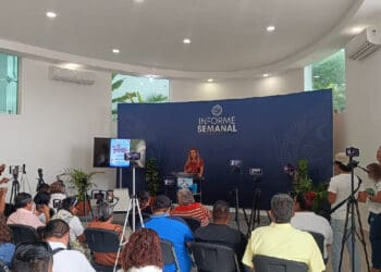 Amplia mayoría de habitantes de Villas del Sol avalan construcción de unidad deportiva: Lili Campos