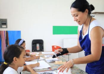 Emite gobierno convocatoria para docentes creativos