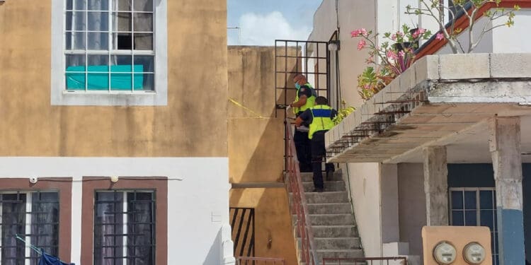 Hallan un cuerpo putrefacto al interior de una casa en el fraccionamiento Villas del Sol