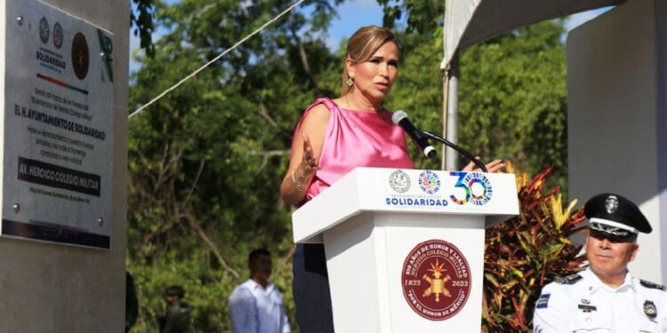 Inaugura Lili Campos avenida Heroico Colegio Militar