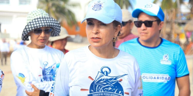 Lili Campos dio el pitazo para el torneo de pesca legado y tradición