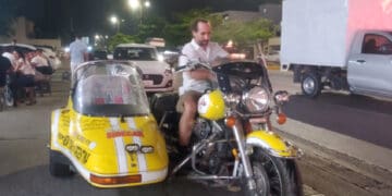 Llega a Playa del Carmen motociclista catalán que viaja desde Nueva York a Argentina