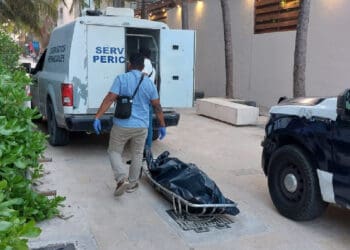 Muere hombre de 34 años, tras ahogarse en el mar de Playa del Carmen 