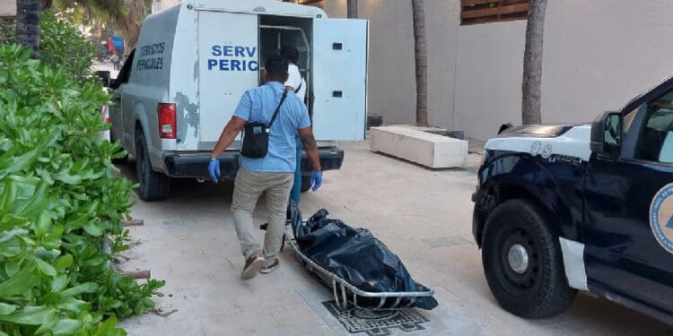 Muere hombre de 34 años, tras ahogarse en el mar de Playa del Carmen 