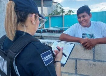 Mujer policía de Playa del Carmen será capacitada en Estados Unidos