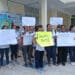 Protestan maestras del centro educativo del IMSS en Playa del Carmen